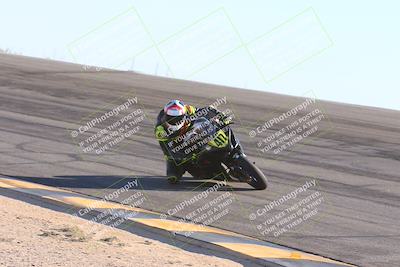 media/Nov-17-2024-CVMA (Sun) [[1fec520723]]/Race 11-Amateur Supersport Open/